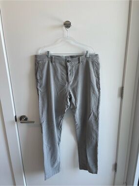 Faherty Chino Pants in Light Gray